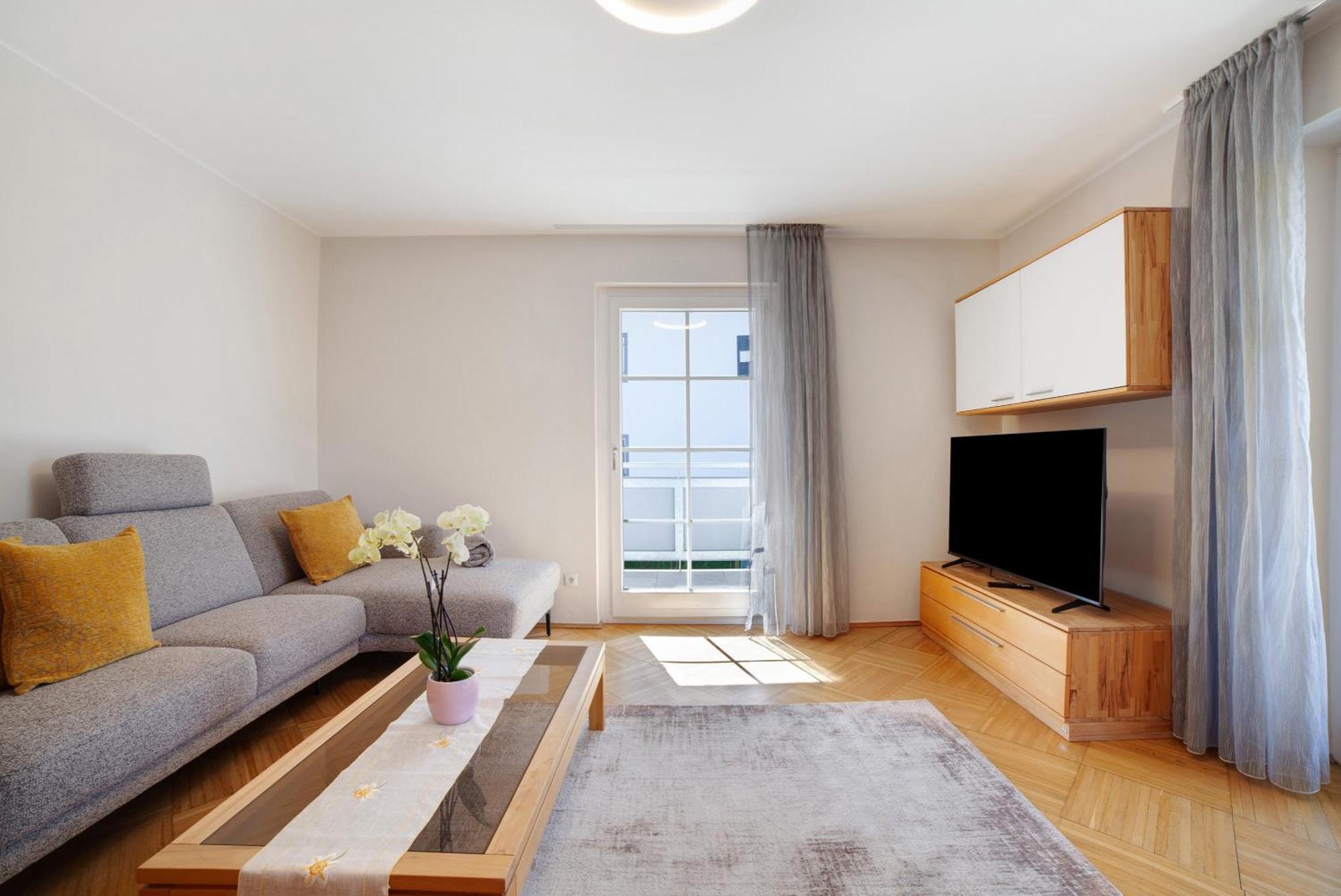 Lia Apartment *